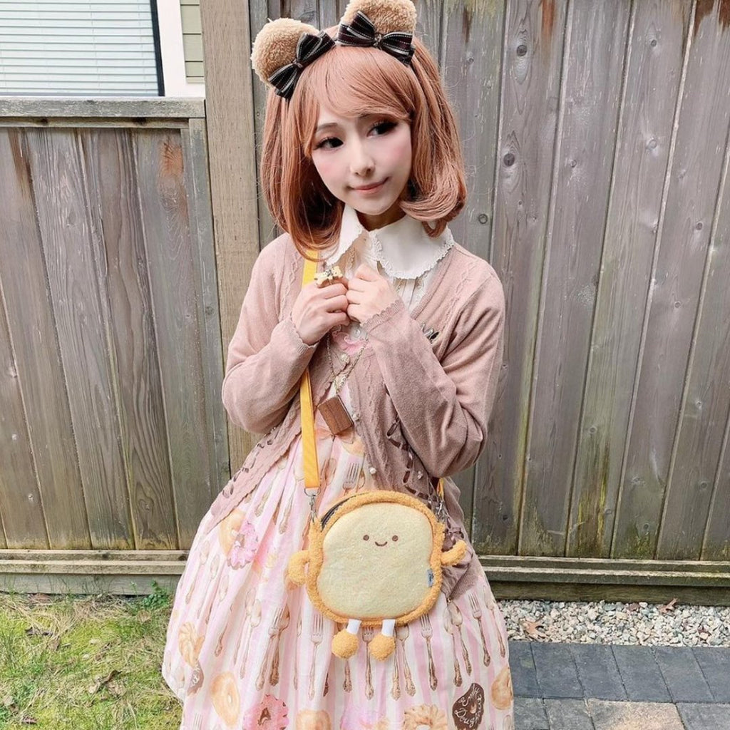 https://cdn.shopify.com/s/files/1/0306/9794/7272/products/kawaiies-plushies-plush-softtoy-bread-bestie-bag-bags-352165_1024x1024.jpg?v=1631112991