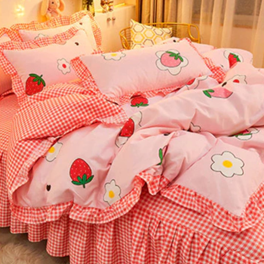 Dreaming Strawberry Kawaii Bedding Set without Bed Sheet – Kawaiies