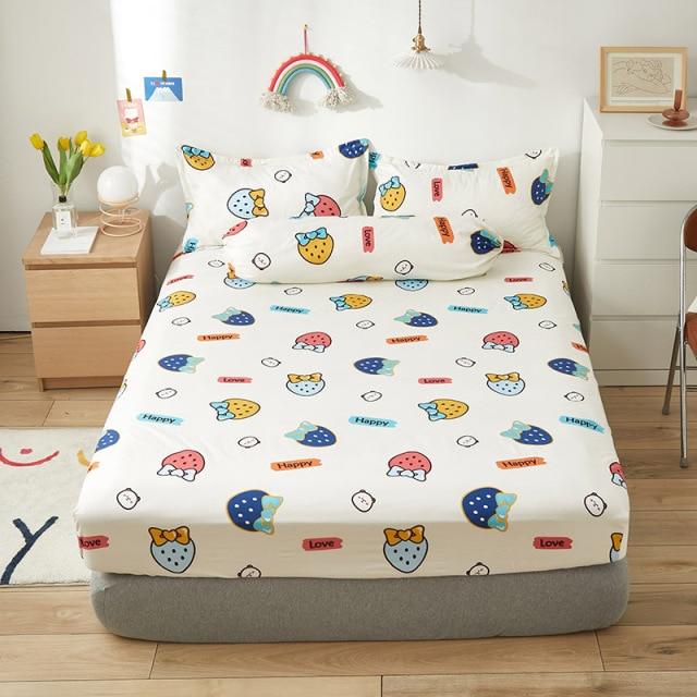 Dreaming Strawberry Kawaii Bedding Set with Bed Sheet – Kawaiies