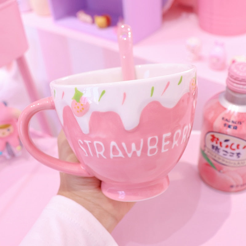 Walbest 17 oz Strawberry Shaped Kawaii Cup with Straw for Boba Tea, PP Cute Cups with Lid and Straw, Kawaii Tea Cup Bottle, Cute Drinking Cups