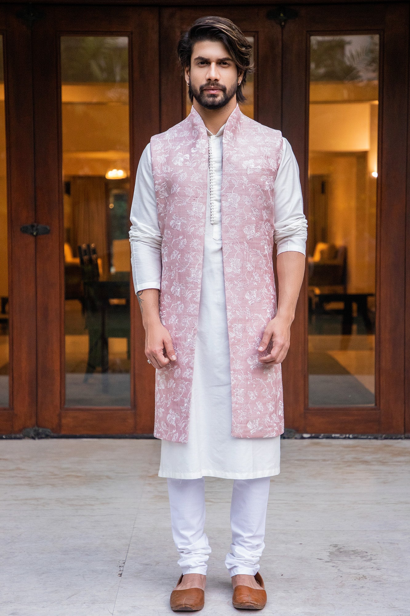 White Kurta Set With Light Pink Nehru Jacket Design by RNG Safawala Men at  Pernia's Pop Up Shop 2024