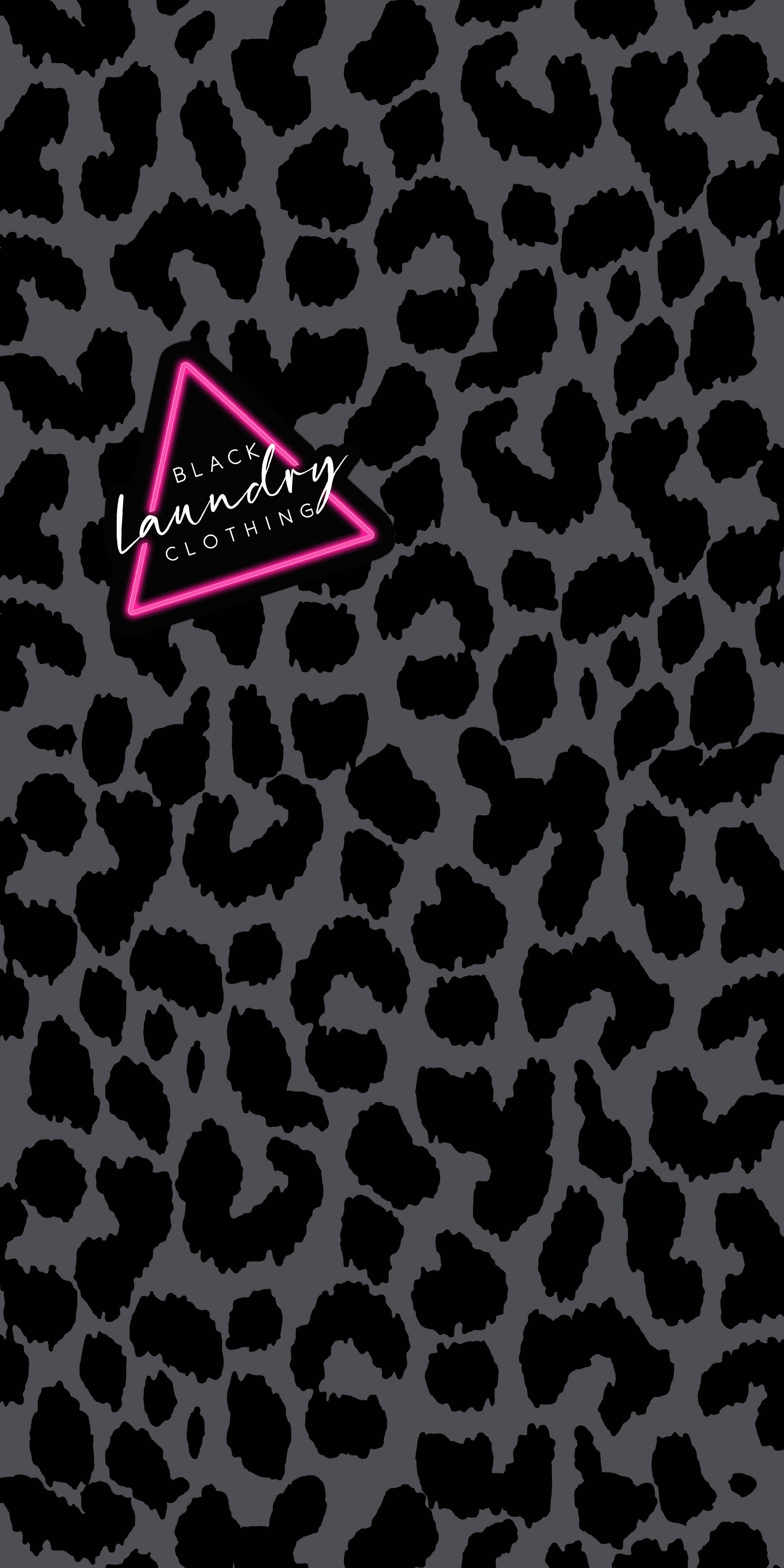 black and white cheetah print background