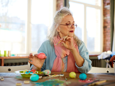 5 Benefits of Arts & Crafts for Seniors
