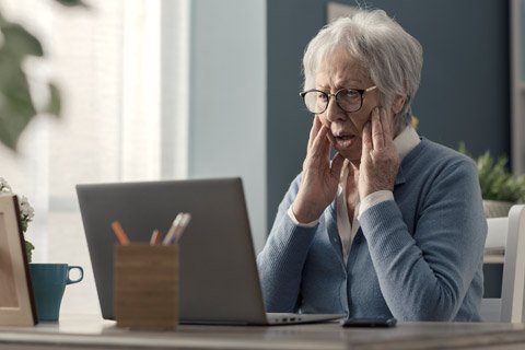 Elderly scammer