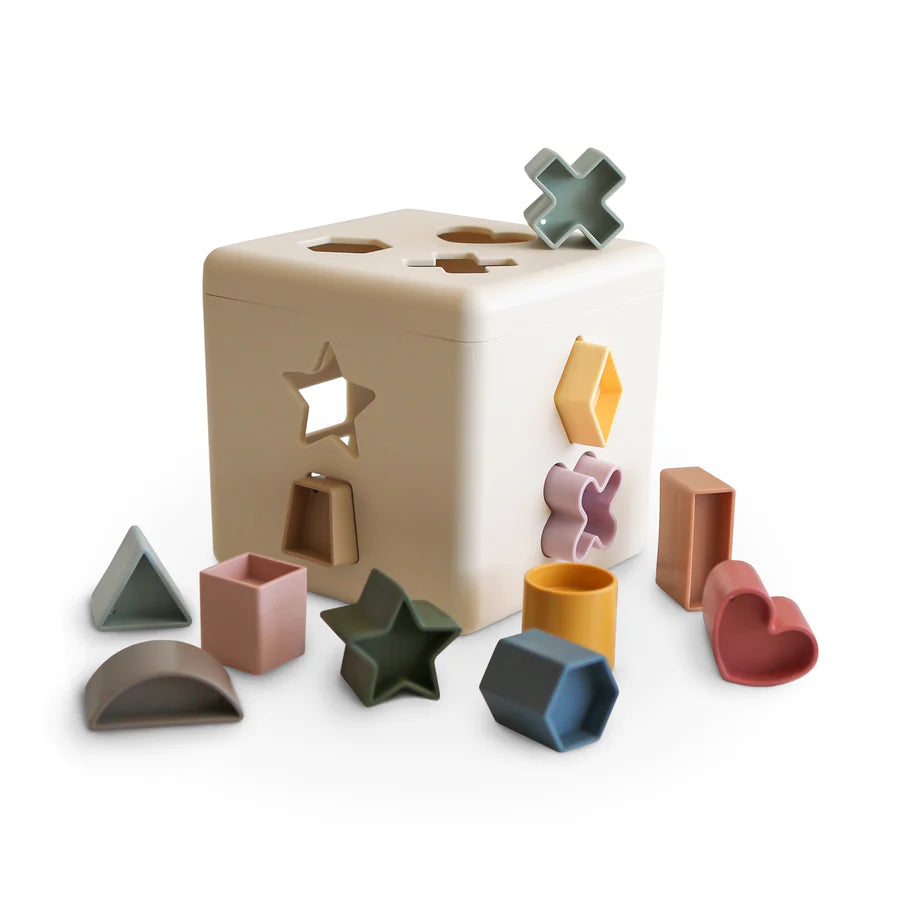 Mushie – Shape Sorting Box