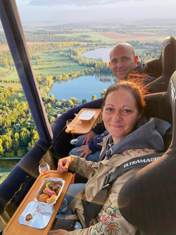 Dégustation au champagne dans une montgolfière Airshow avec places assises