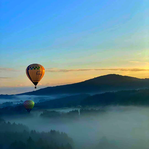 Baptême de l'air en montgolfière en Auvergne avec Airshow