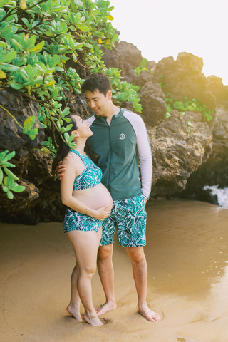 Best Maternity Swimsuits to Wear throughout Your Pregnancy (and Into P