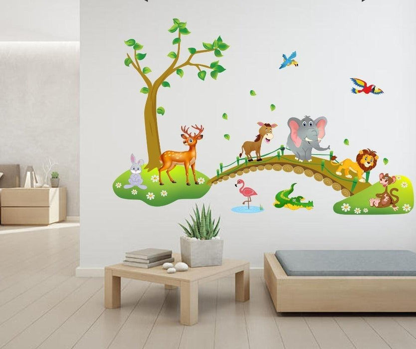 Với những hình dán tường động vật hoang dã siêu dễ thương, bạn có thể tạo ra một không gian mê hoặc và đầy màu sắc cho trẻ em của bạn. Các hình vẽ động vật ngộ nghĩnh sẽ khiến trẻ em của bạn vui vẻ và tò mò. Hãy xem hình ảnh liên quan để có ý tưởng trang trí tuyệt vời cho phòng của trẻ em!