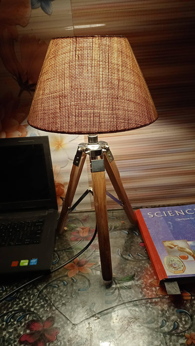 tripod small lamp