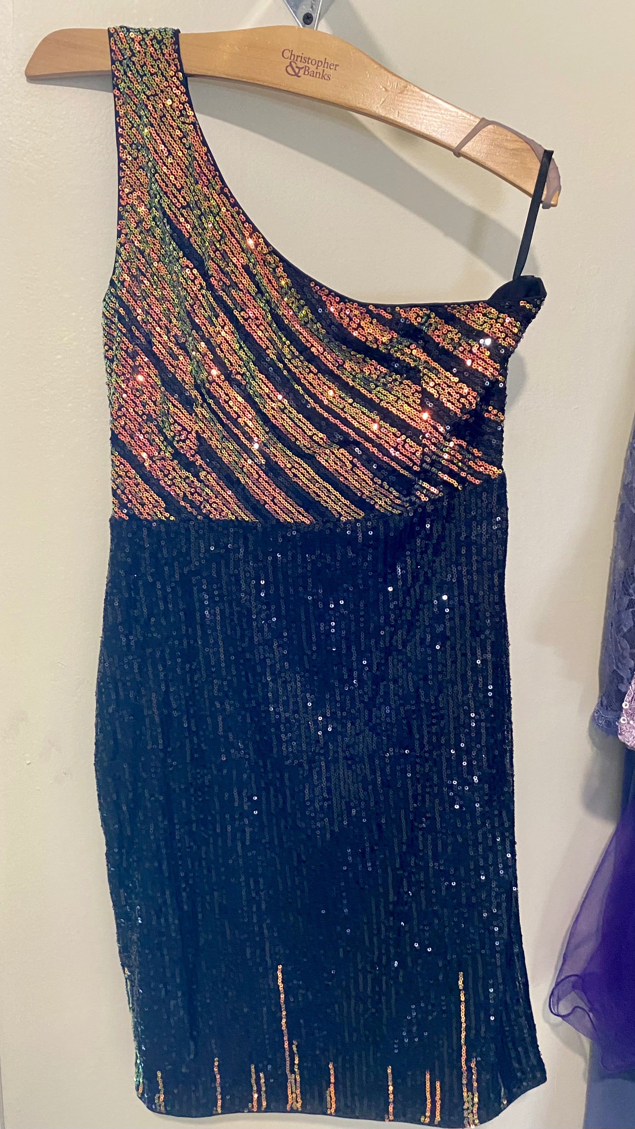 GOWN100-I Black Sequin, Short Gown. Size XL