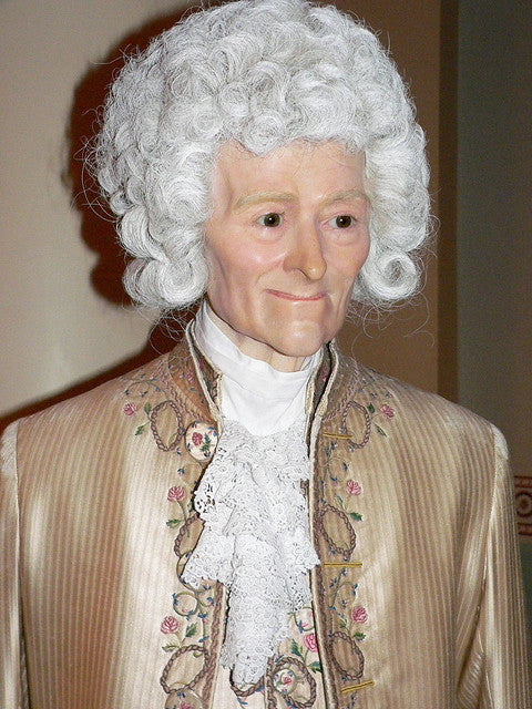 La statua di cera di Voltaire in mostra al Madame Tussauds di Londra.