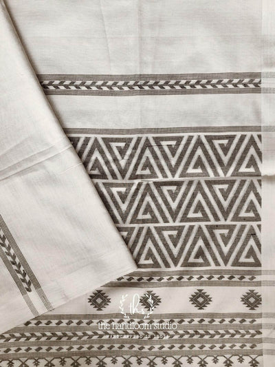 Offwhite handloom cotton jamdani saree