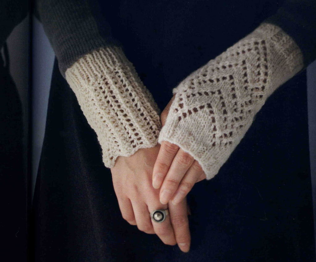 Elegant white mittens with ornaments: 4 easy knitting patterns
