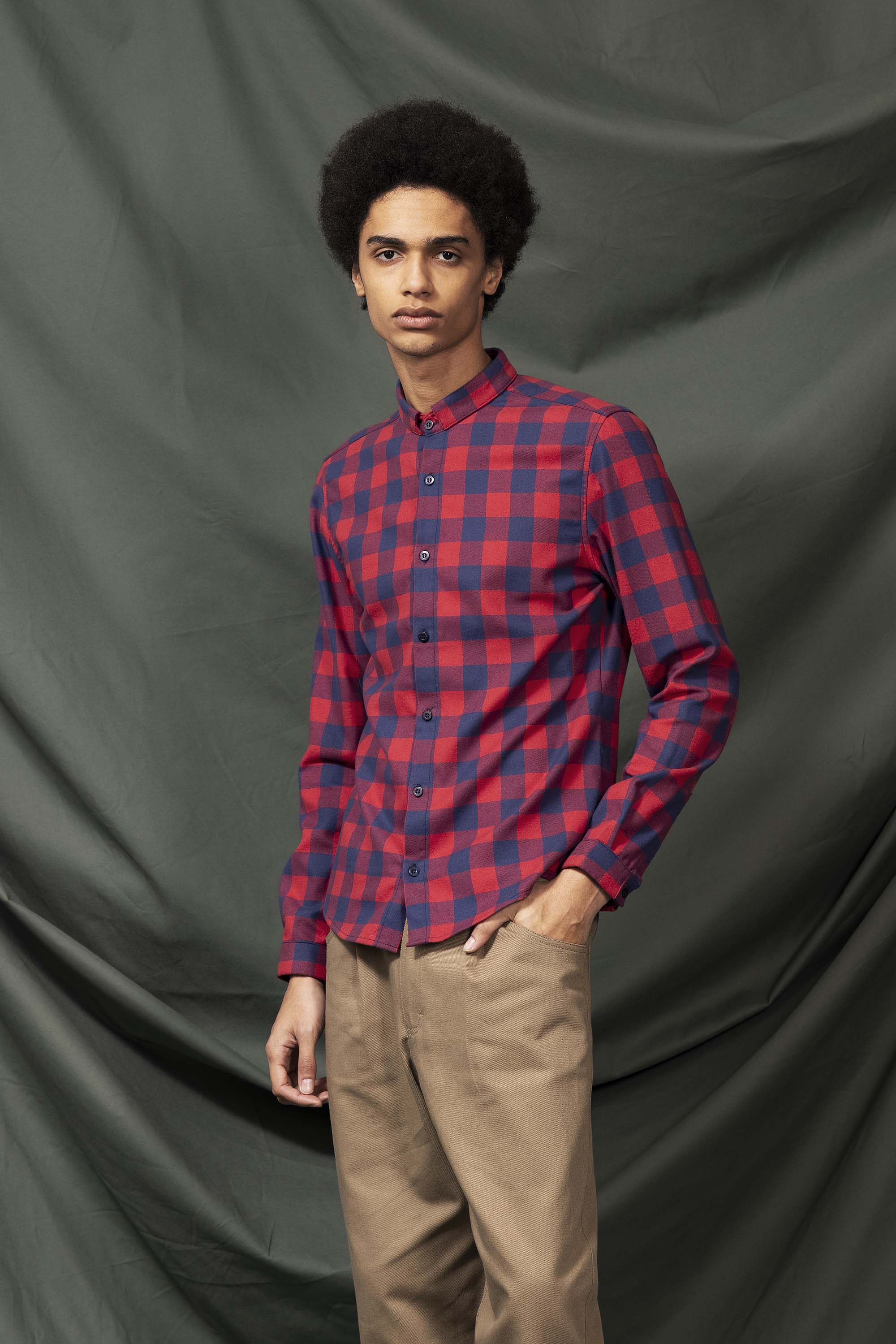 Modern fit red and navy plaid print cotton flannel shirt