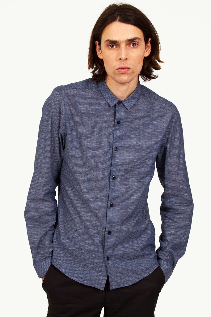 men's shirt with hands in pockets dressed casual chic trendy ideal for everyday life