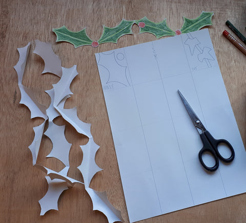 Christmas holly and ivy paper chain template by Alice Draws the Line