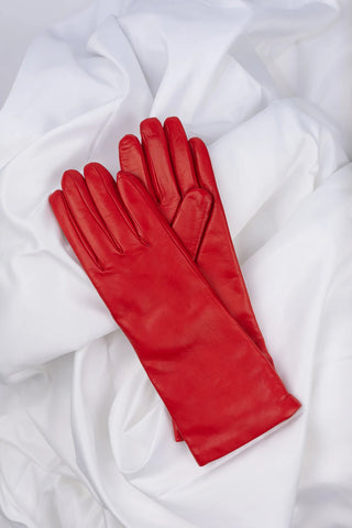 Rote Lederhandschuhe