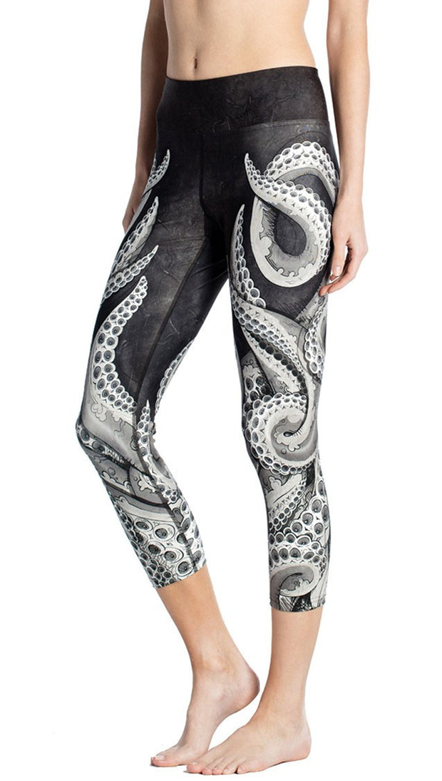 Tentacles - Eagle Rock WERKSHOP® Capri Performance Leggings