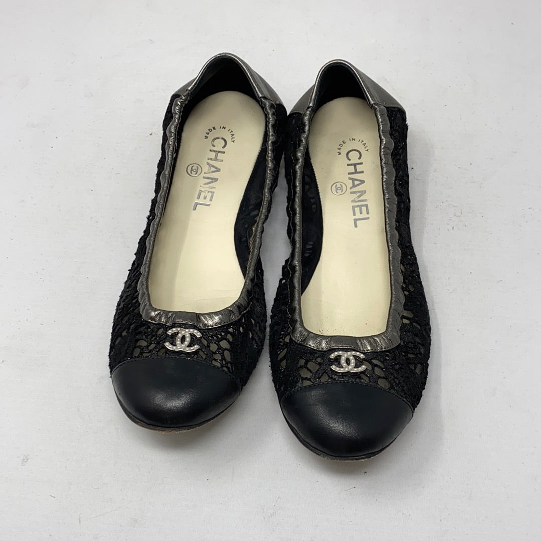 Chanel Black Lace Mesh and Leather Cap Toe Elastic Ballet Flat – The ...
