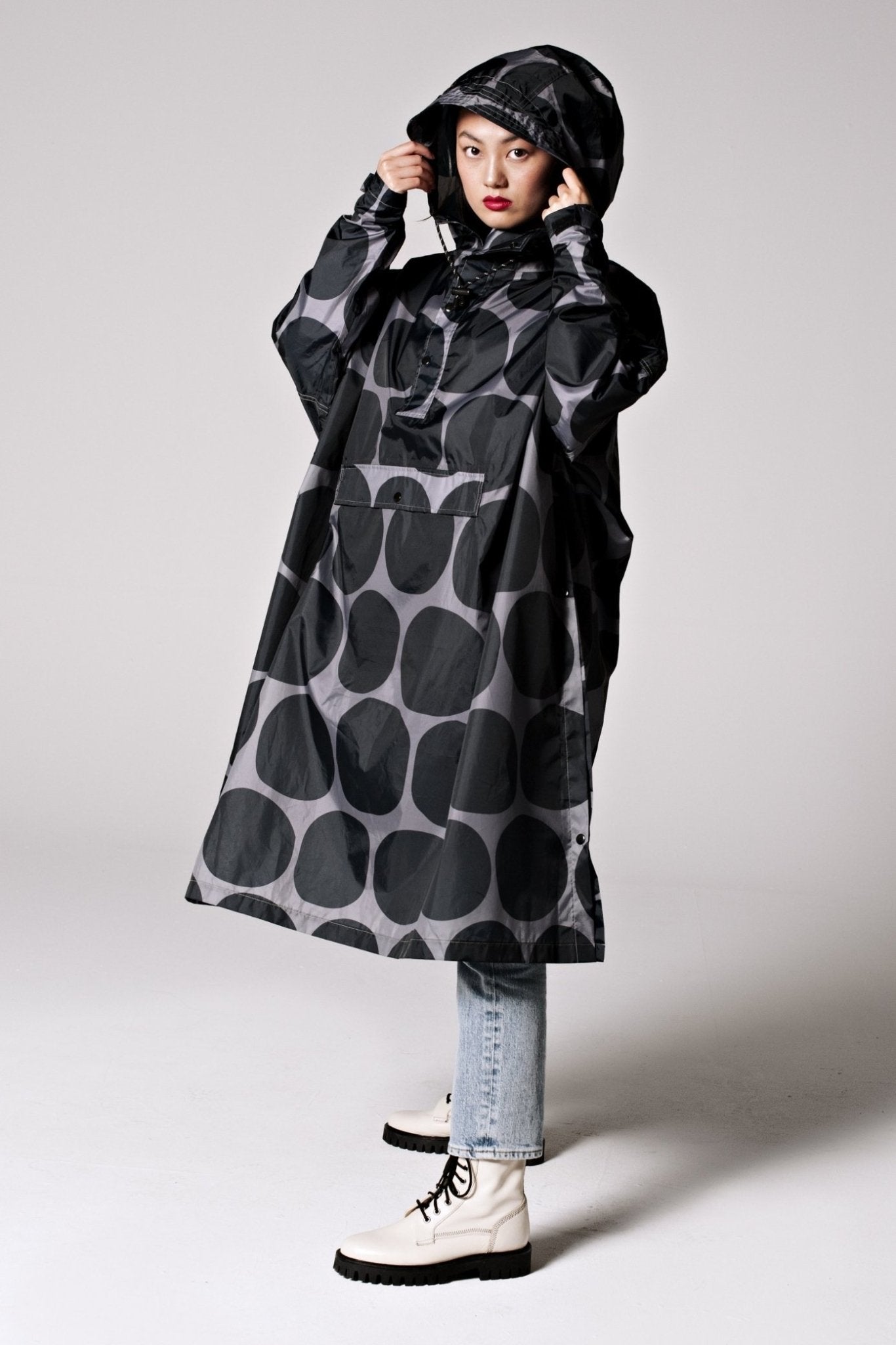 Rain Poncho - Black Polka Dot – The Wardrobe