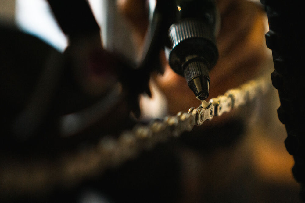 How To: Maintain a Waxed Chain In All Conditions – SILCA