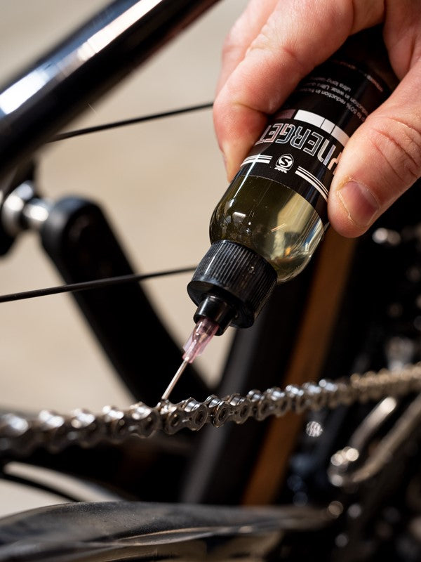 How To: Maintain a Waxed Chain In All Conditions – SILCA