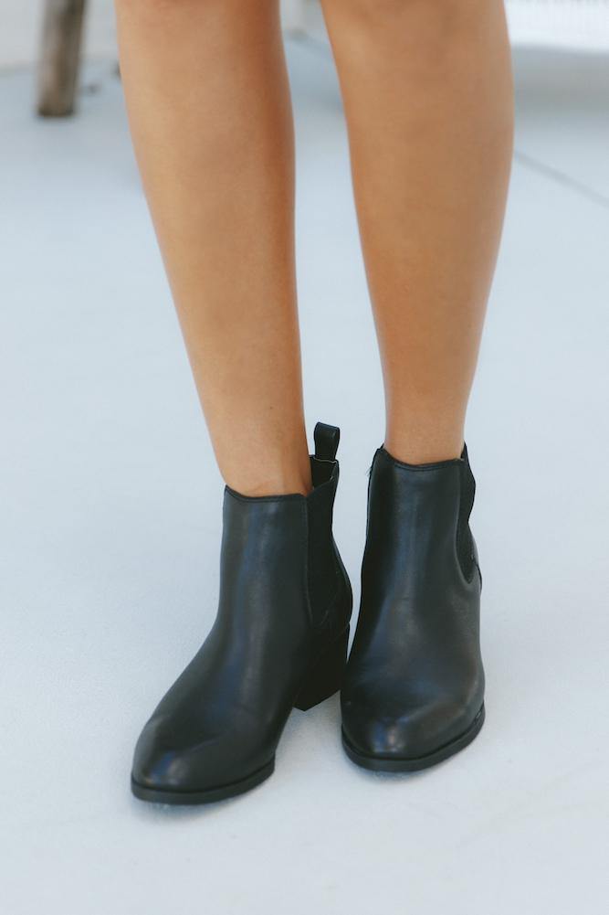 WINDSOR SMITH Ravee Boot Black Leather | Hello Molly