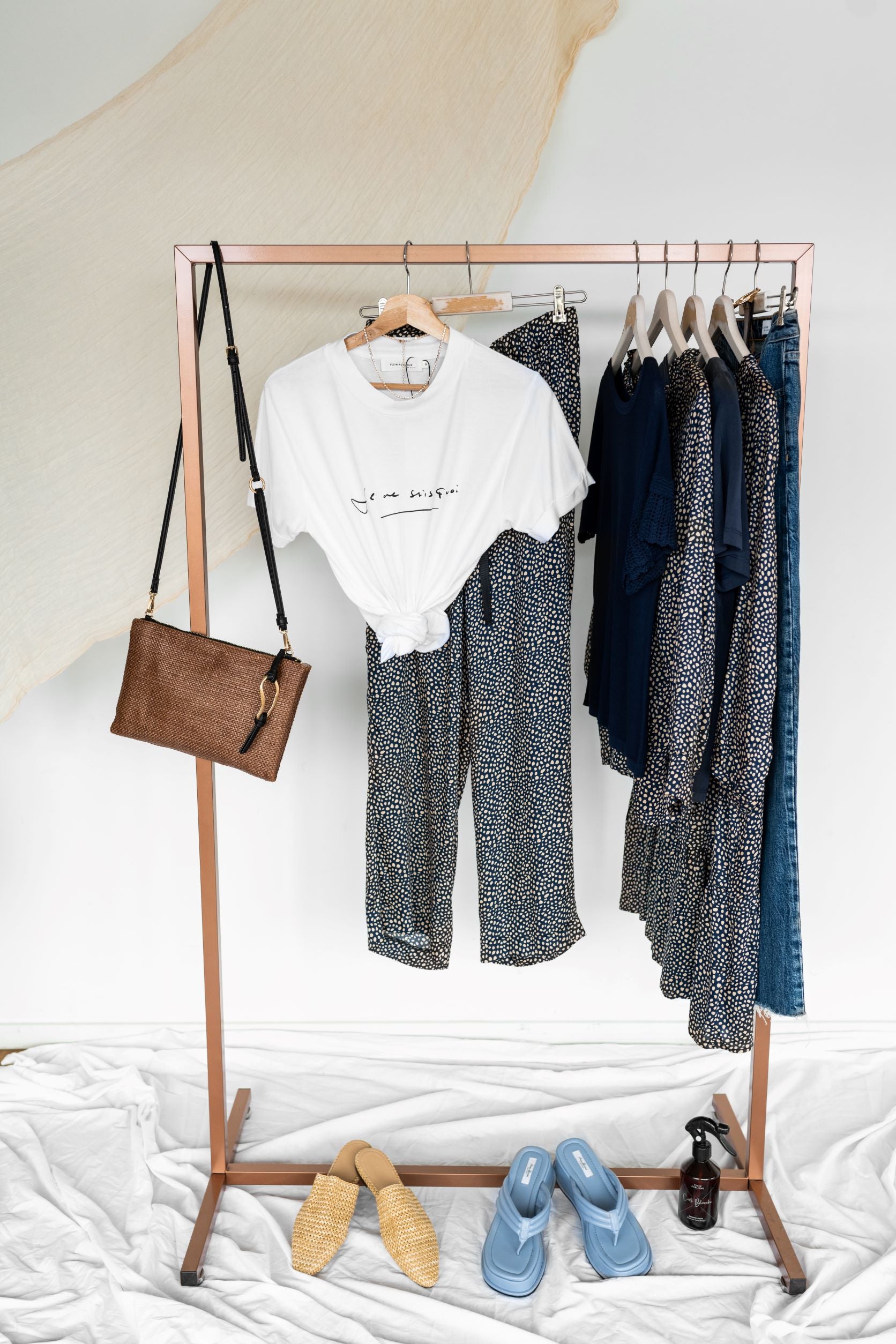 Easily create your own capsule wardrobe in 7 steps – PLEIN PUBLIQUE