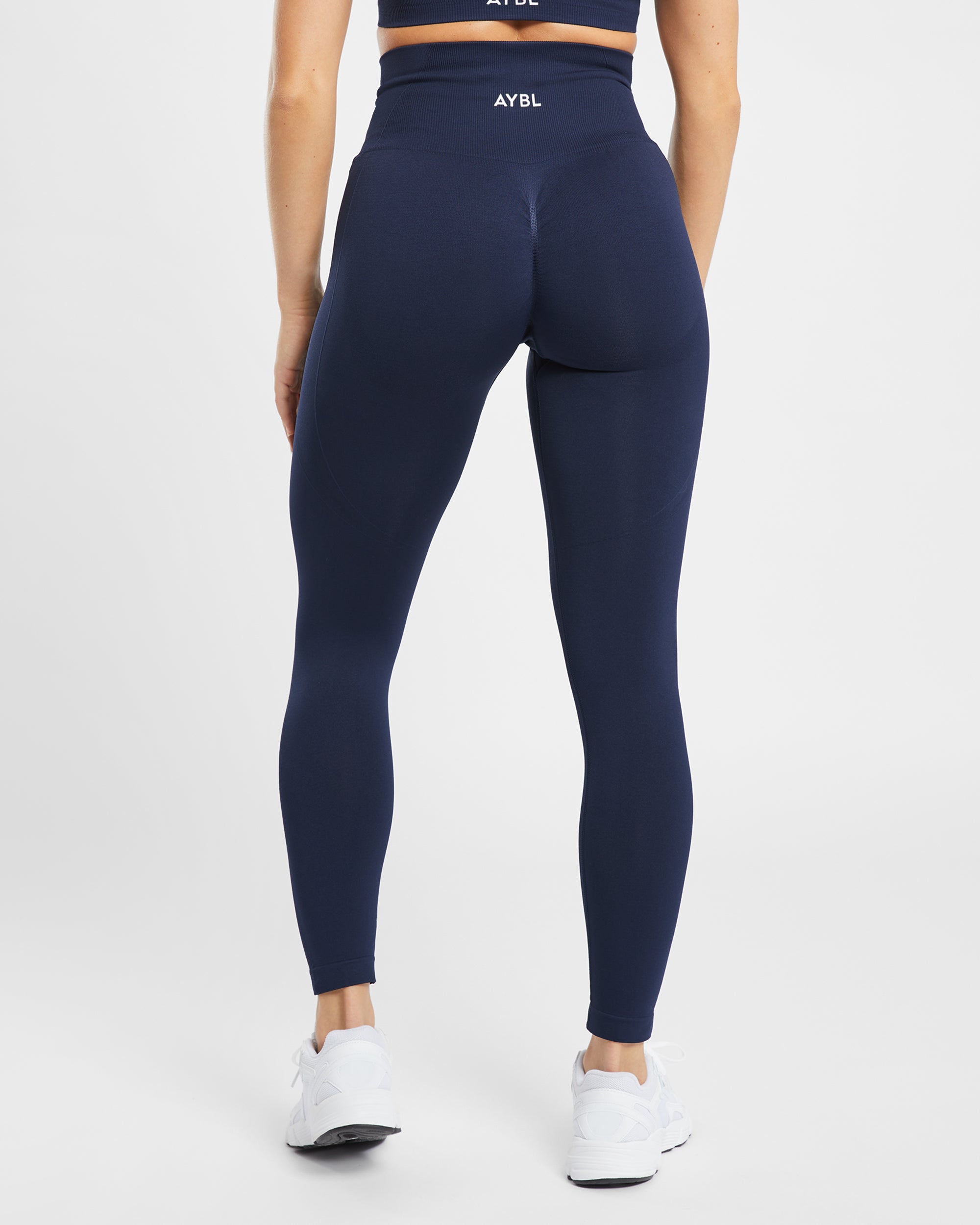 Pulse Seamless Leggings - Jet Black – AYBL USA