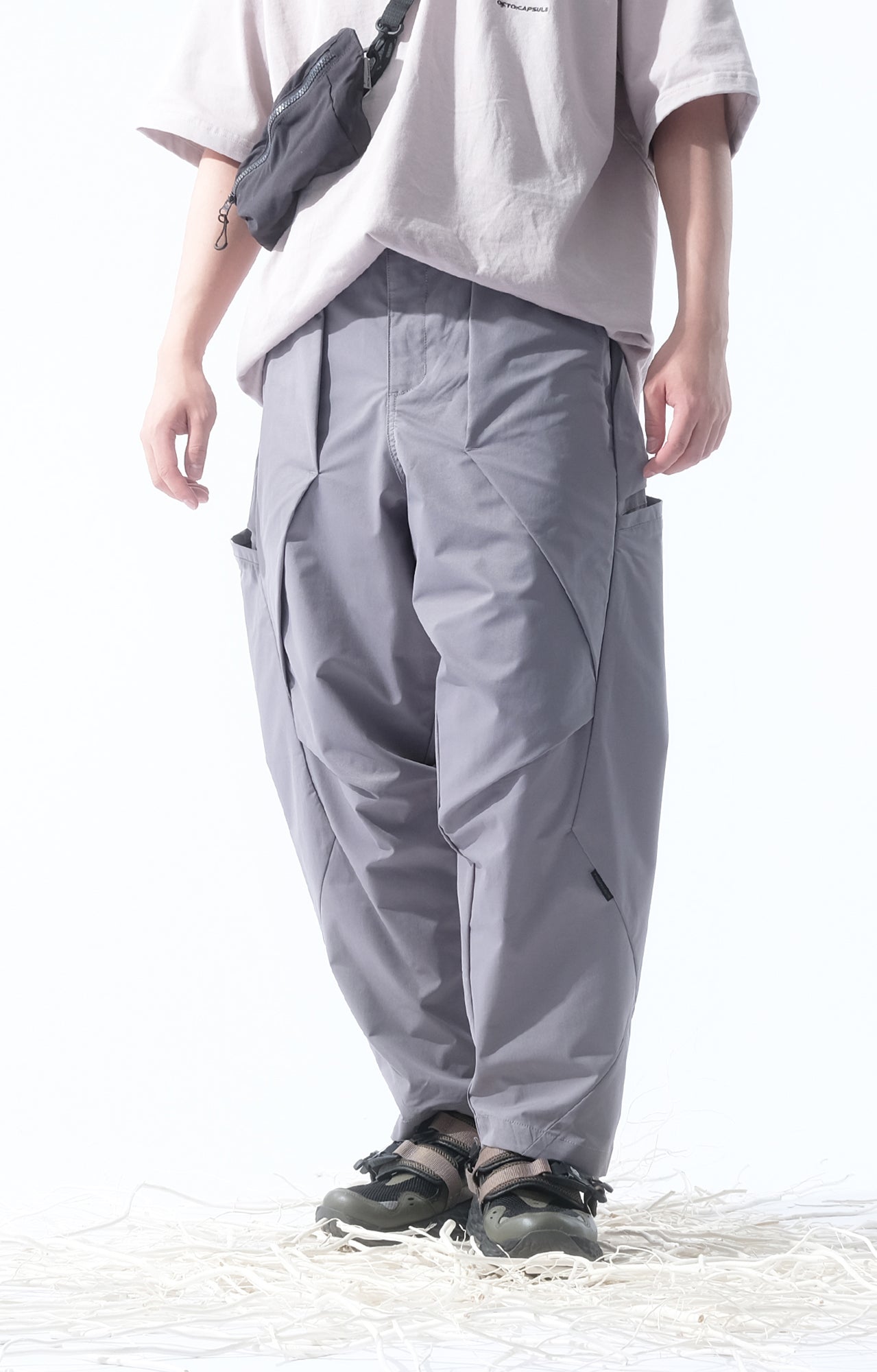 公式サイ Octogambol Nylon balloon pants | solinvet.com