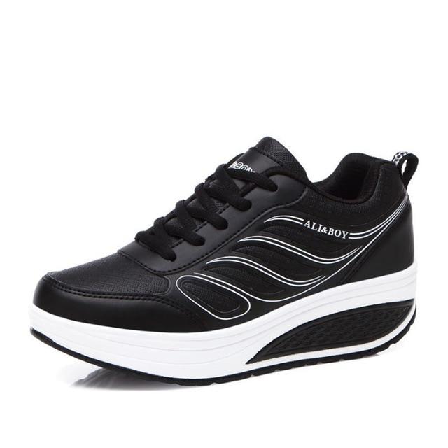 black casual trainers womens