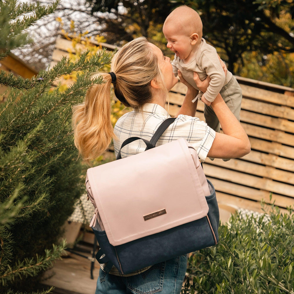 Boxy Backpack in Twilight Black – Petunia Pickle Bottom