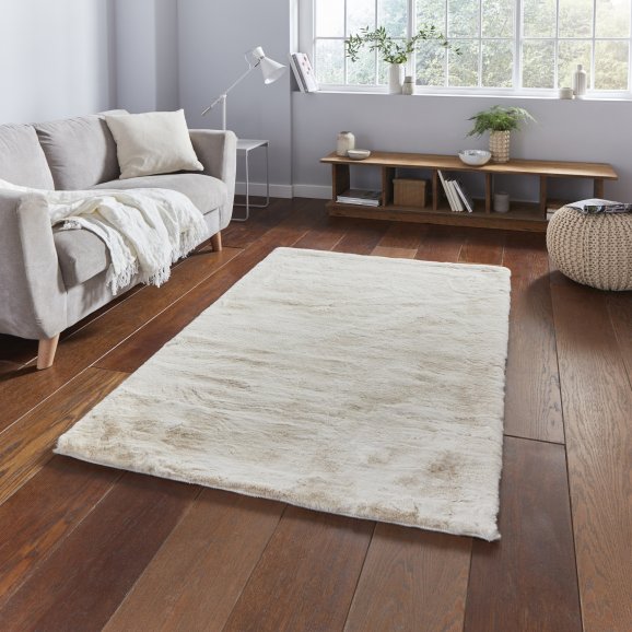 An image of Super Teddy Modern Rug 150 x 230cm / Beige