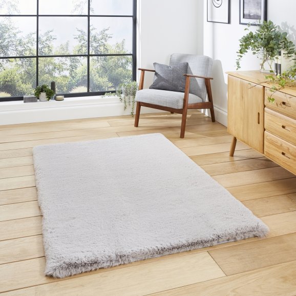 An image of Super Teddy Modern Rug 150 x 230cm / Silver