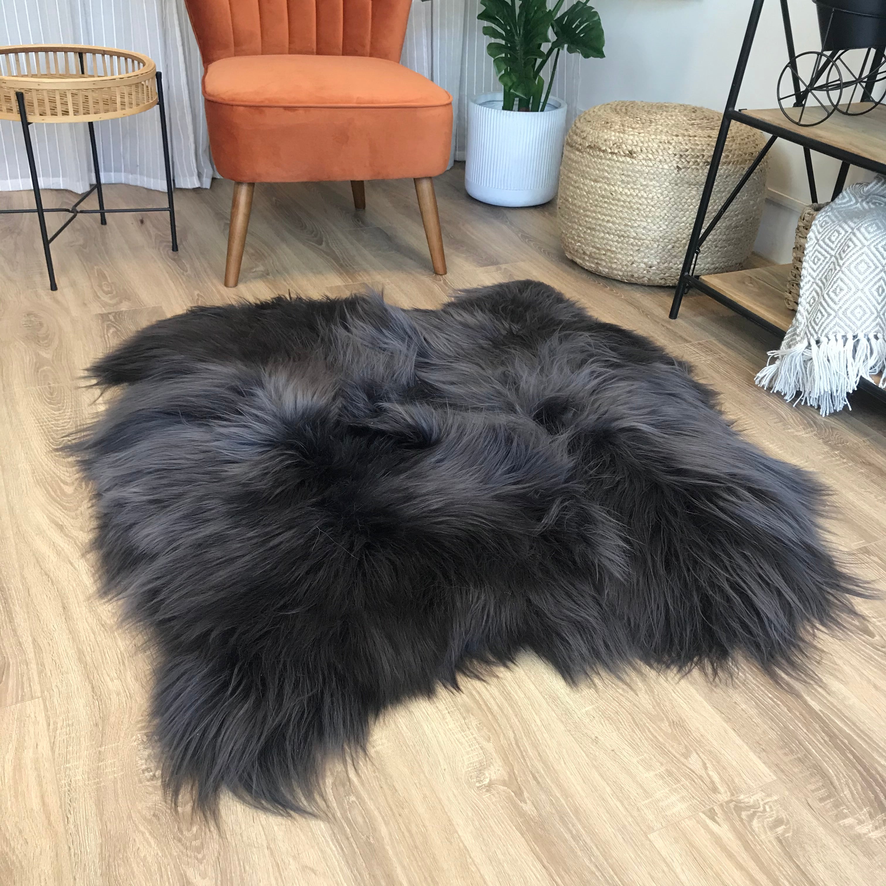 An image of Icelandic Sheepskin Rug Graphite (Double)