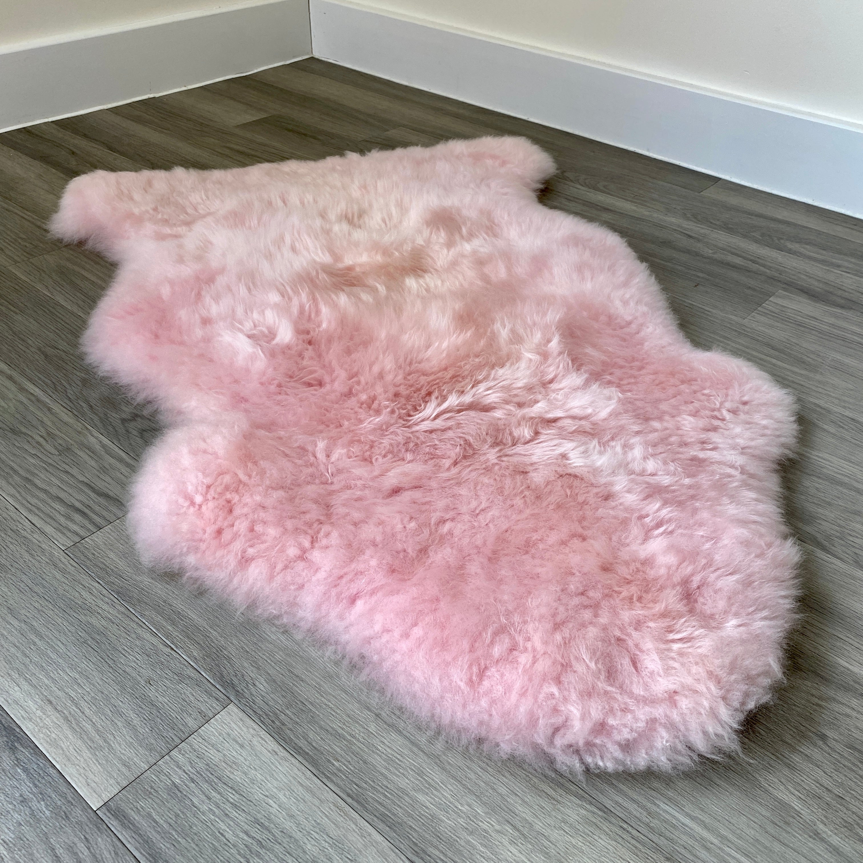 An image of Pink Sheepskin Rug (Single)