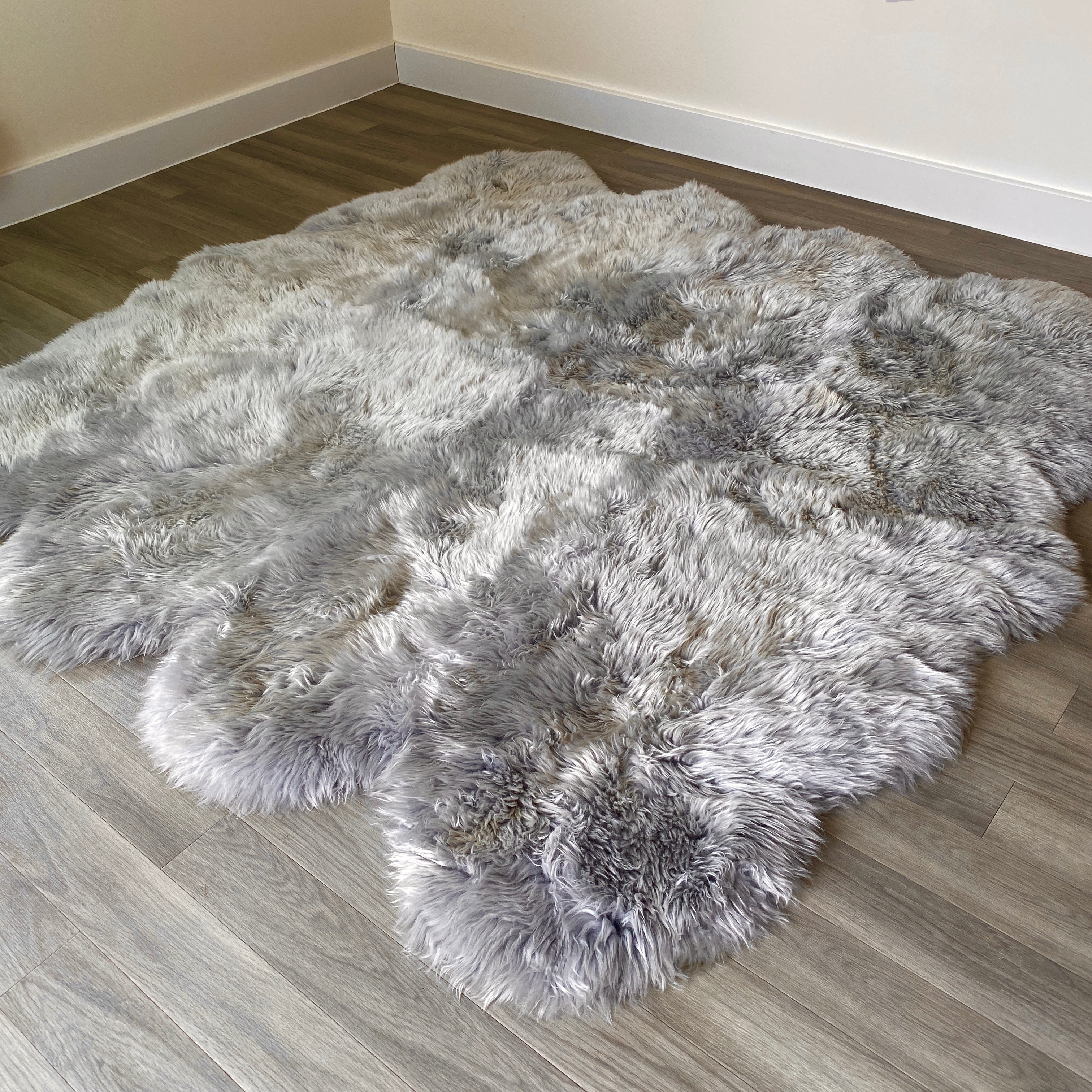 An image of Light Grey Sheepskin Rug (Octo)