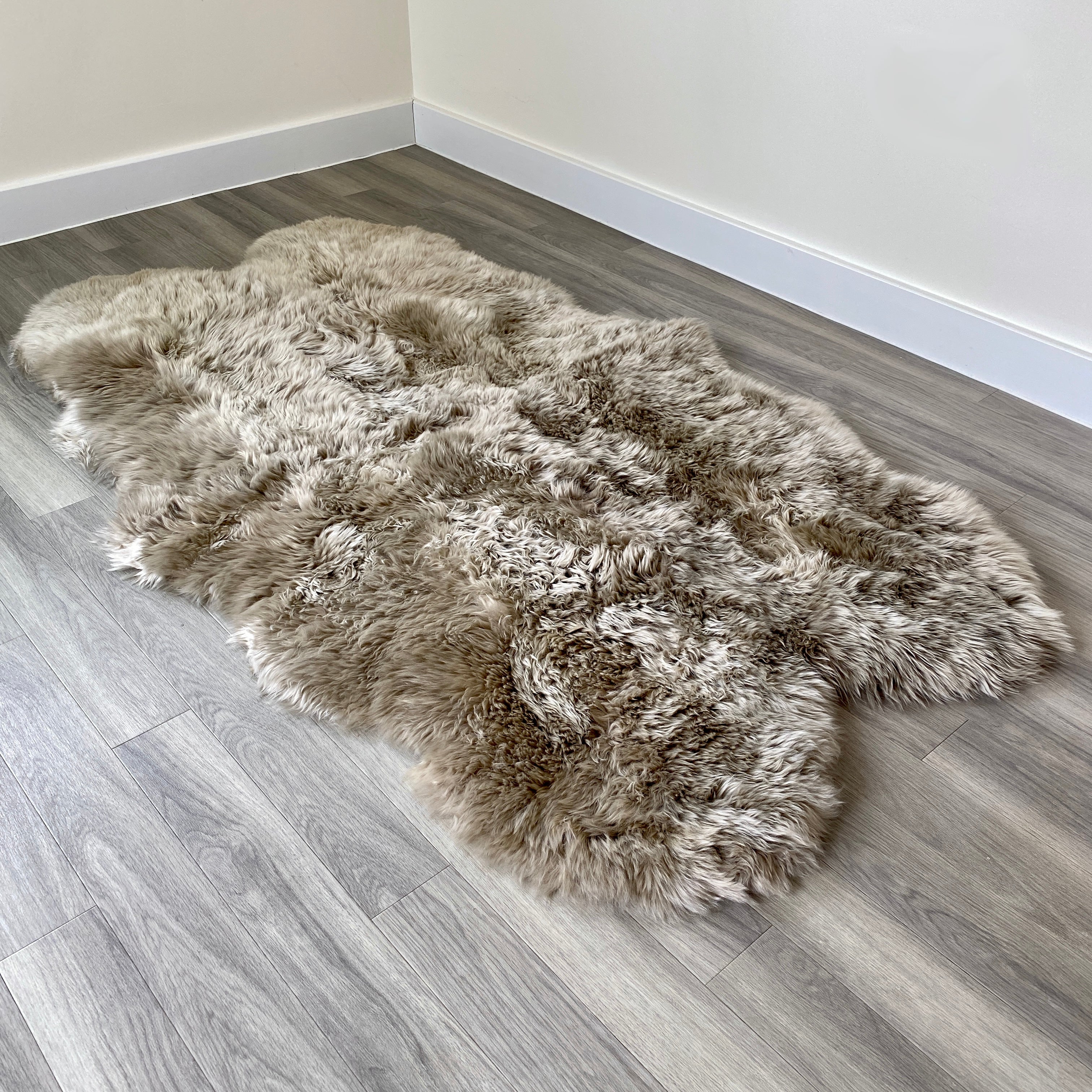 An image of Mink Sheepskin Rug (Quad)