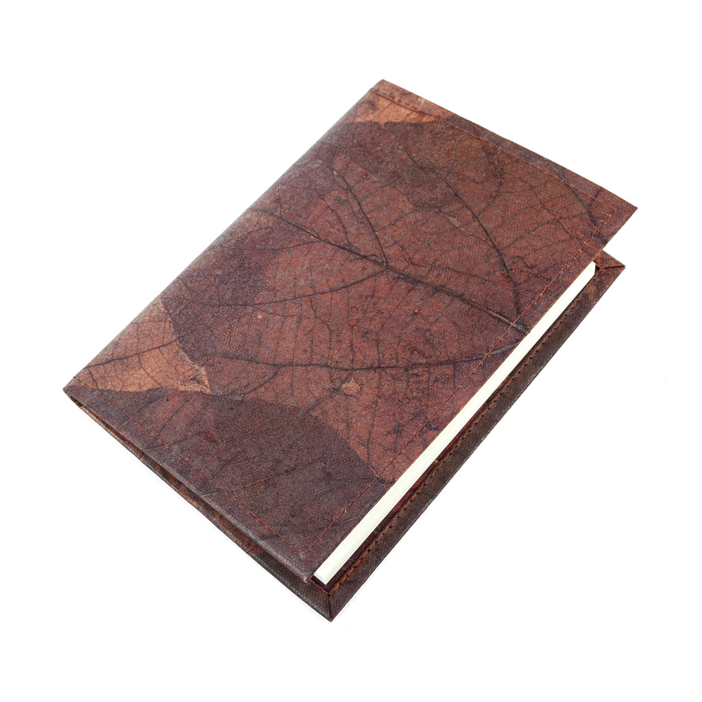 Refillable Journal in Natural Leather — The Indian Oaks