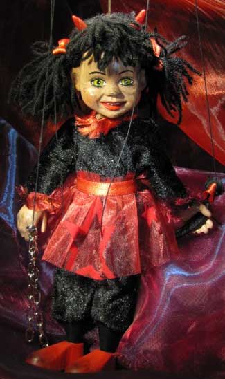 devil-girl-marionette