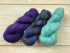 malabrigo sock violeta africana, zarzamora, water green