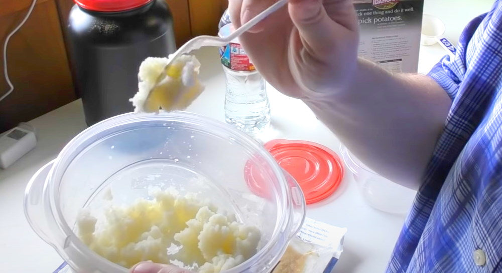 Step 2 make instant mashed potatoes for microworms