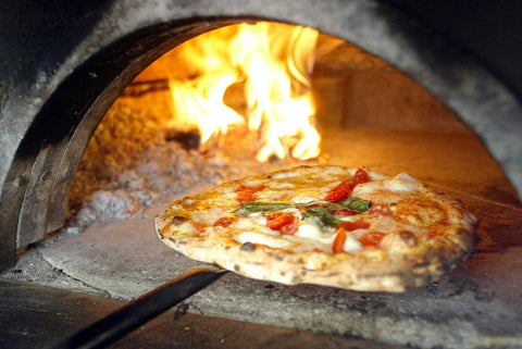 Het beste hout voor de pizza oven van Bewust Haardhout