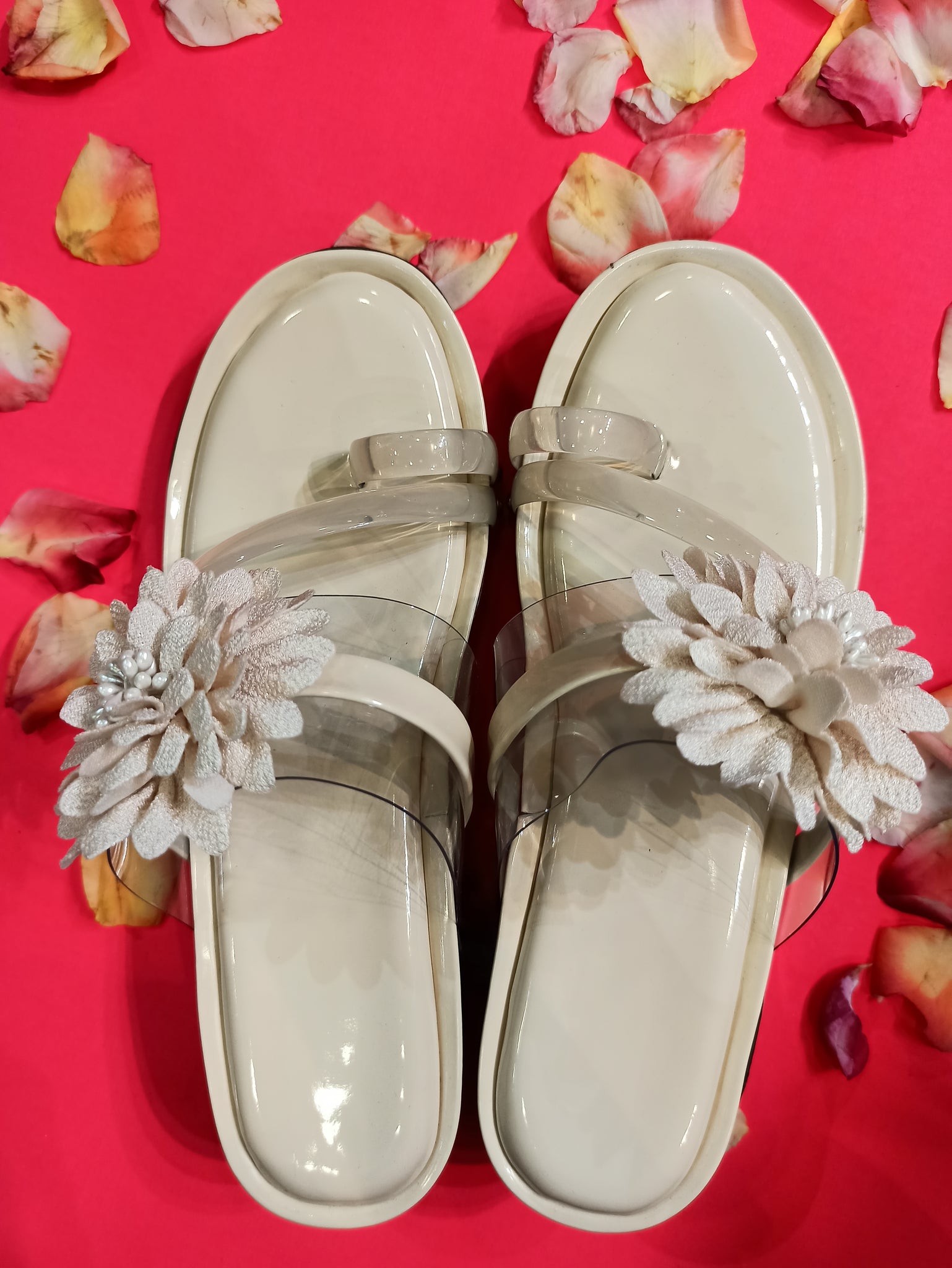 white flower wedges