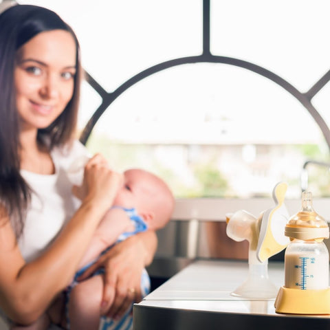 How to Combine Breastfeeding and Pumping