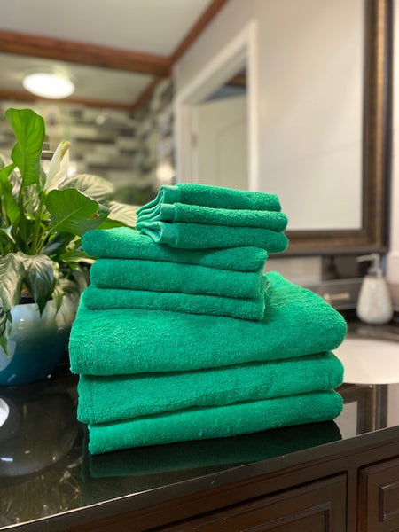 dark green bath towel