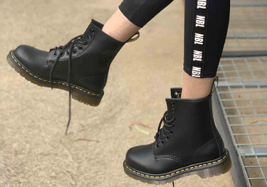 Go with a unisex boot
