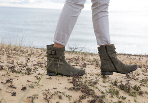 earth suede boots