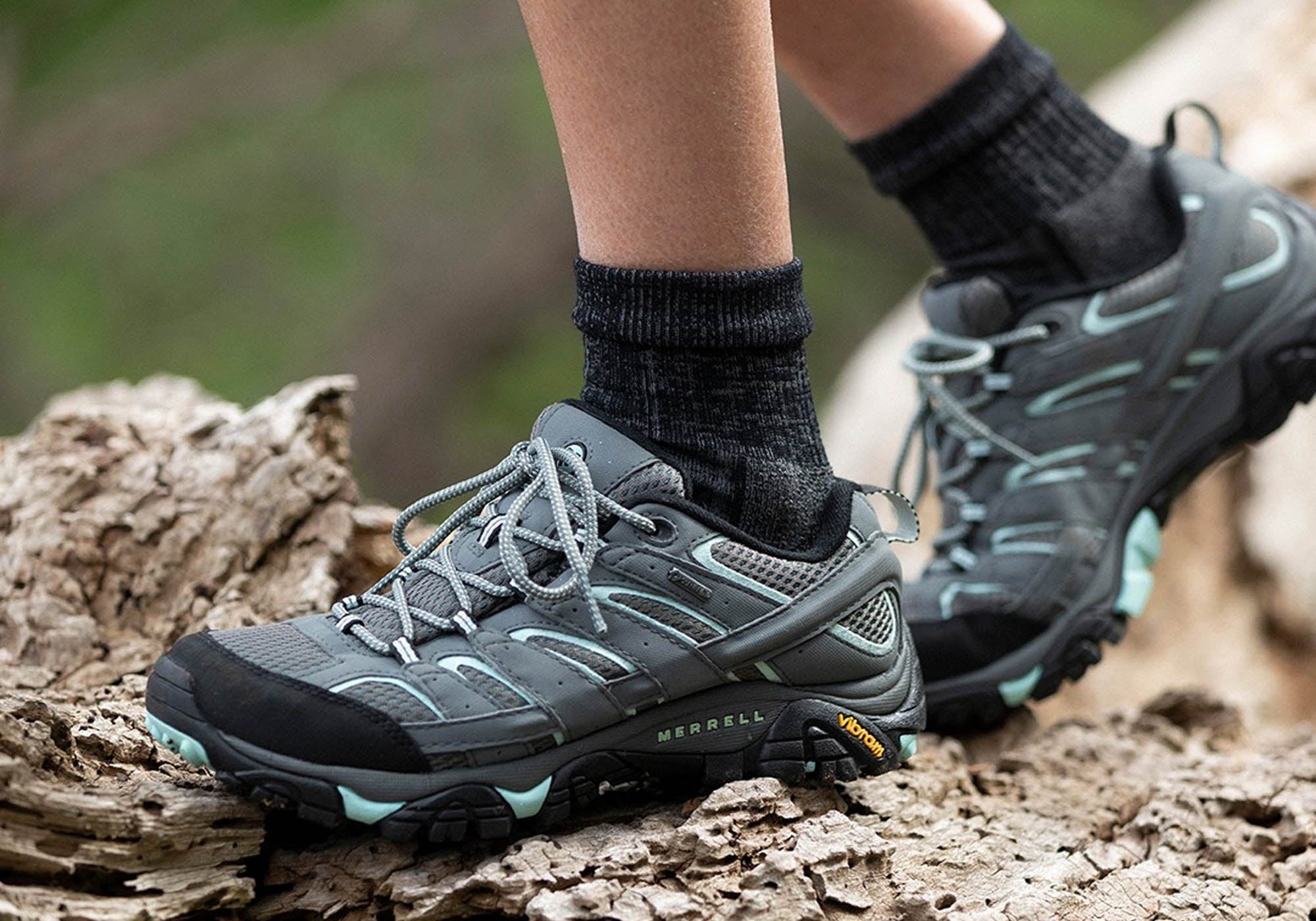 womens wide hiking shoes